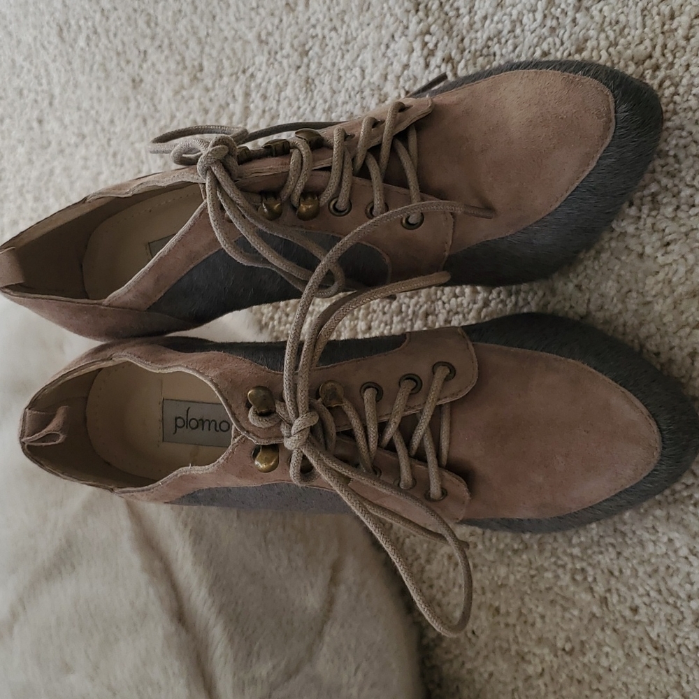 PLOM0 Suede Shoes Size 6